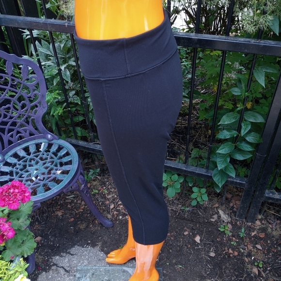 2XU 3/4 Athletic Pants Size XL - Picture 6 of 9